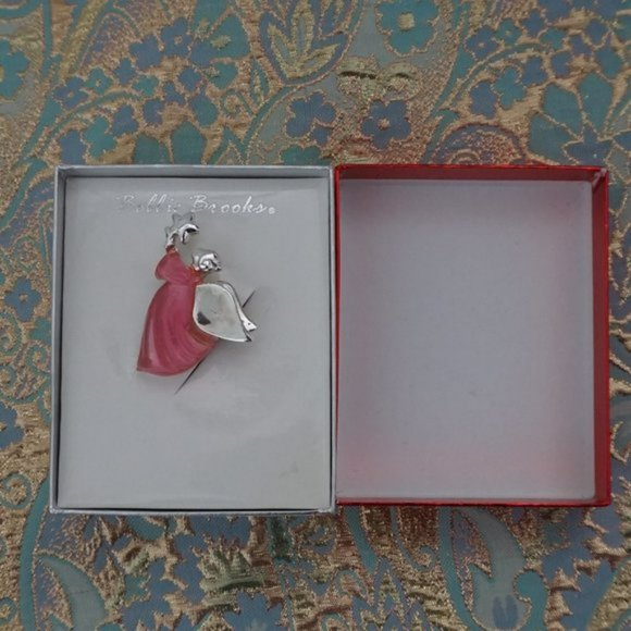 Angel Brooch - Picture 2 of 5